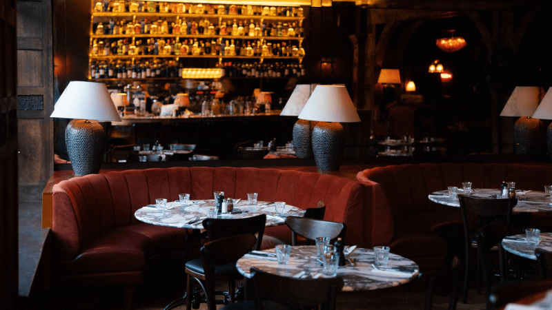 Restaurant Seating | Fluted Back Style Seating | Curved Banquette