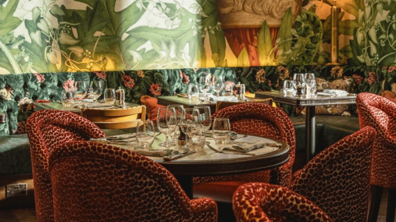 Restaurant Seating | Deep Button Back Style | Corner Banquette